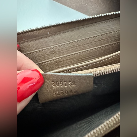 Authentic GUCCI GG Supreme Monogram Zip Around Wallet Maple Brown - Picture 7 of 12